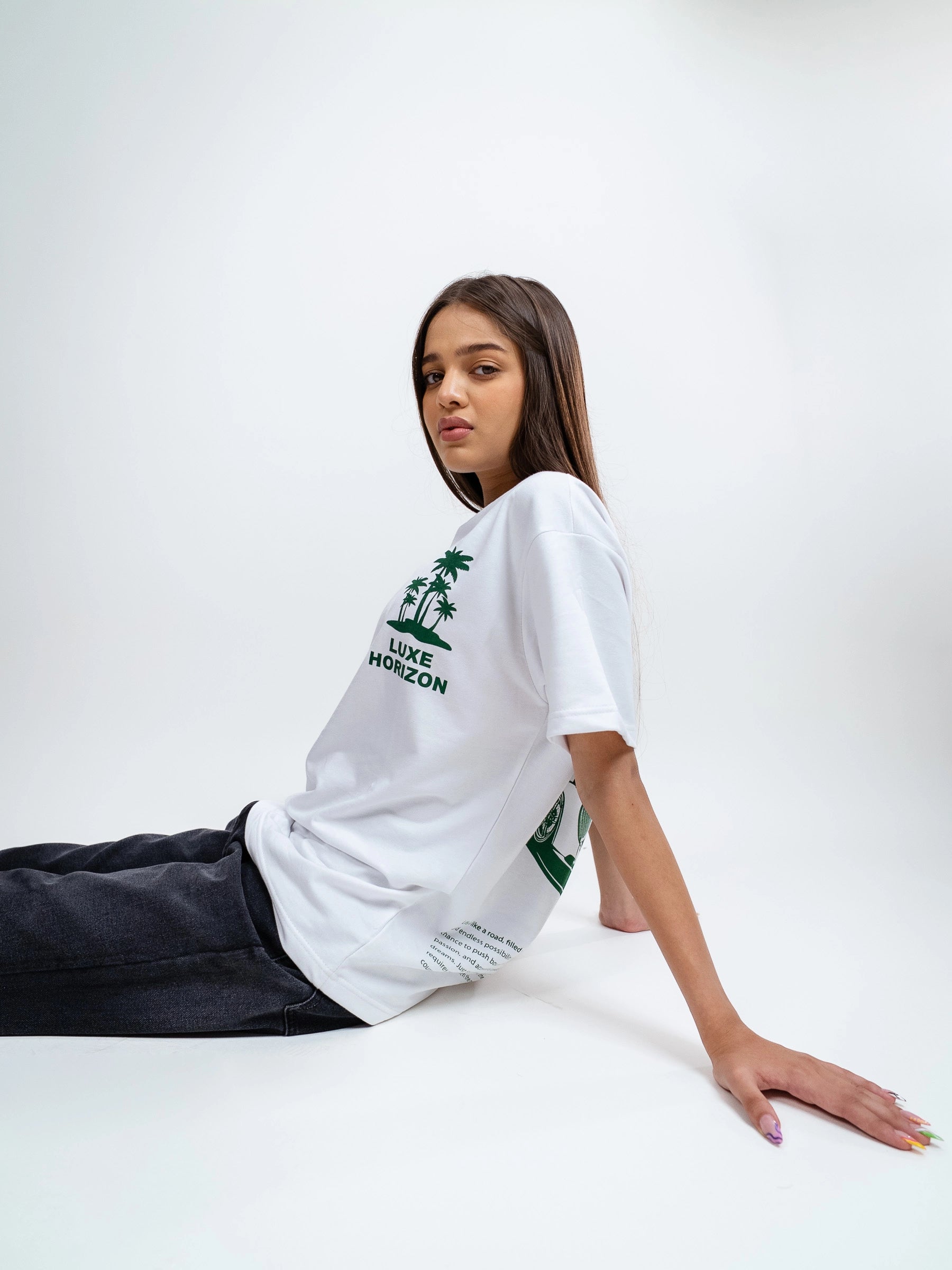 WHITE LUXE HORIZON OVERSIZED TSHIRT