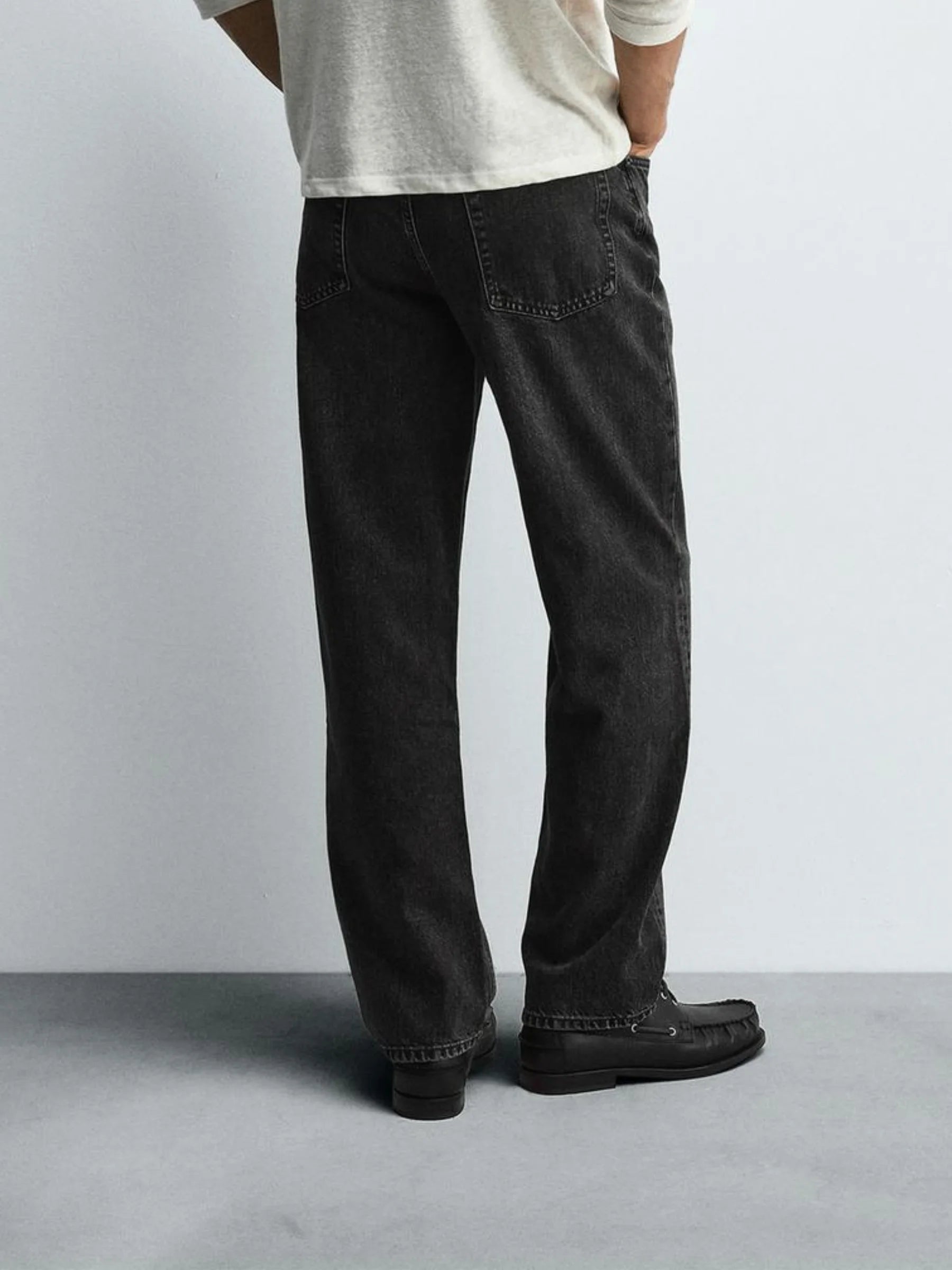 BLACK FADED STRAIGHT FIT JEANS