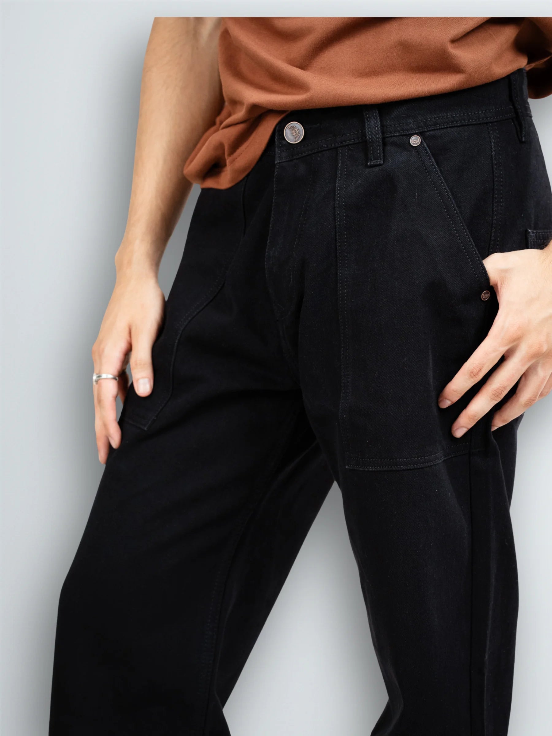 BLACK BAGGY FIT JEANS WITH EXTERNAL POCKETS