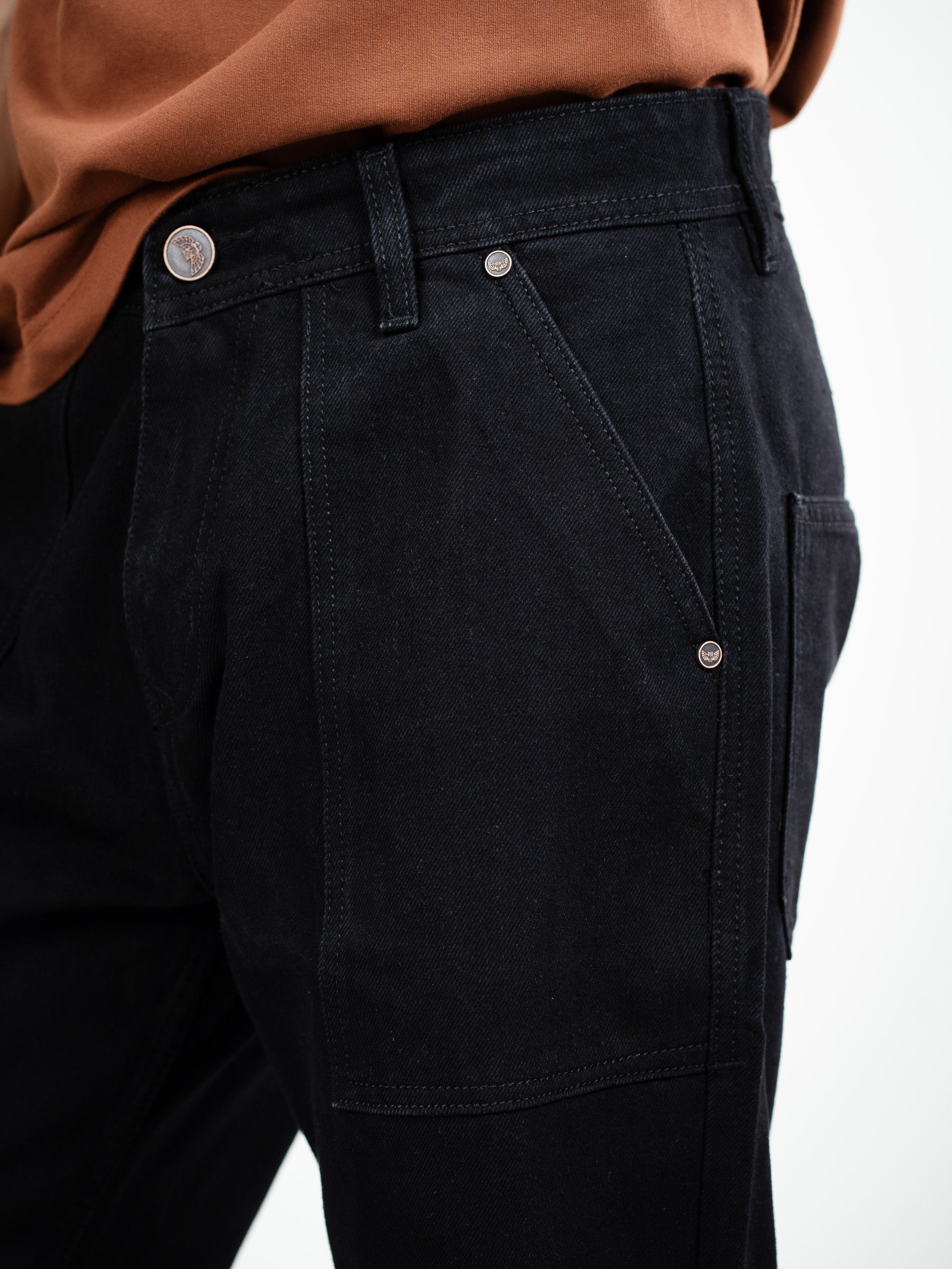 BLACK LOOSE FIT JEANS WITH EXTERNAL POCKETS
