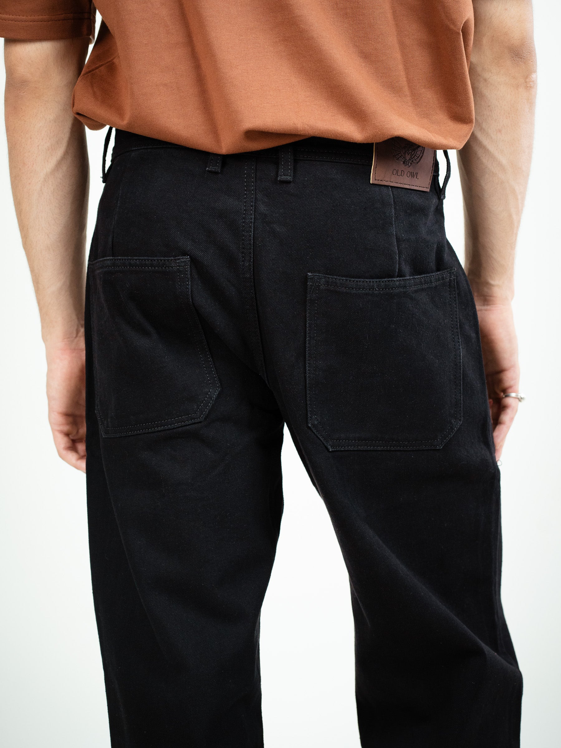 BLACK LOOSE FIT JEANS WITH EXTERNAL POCKETS