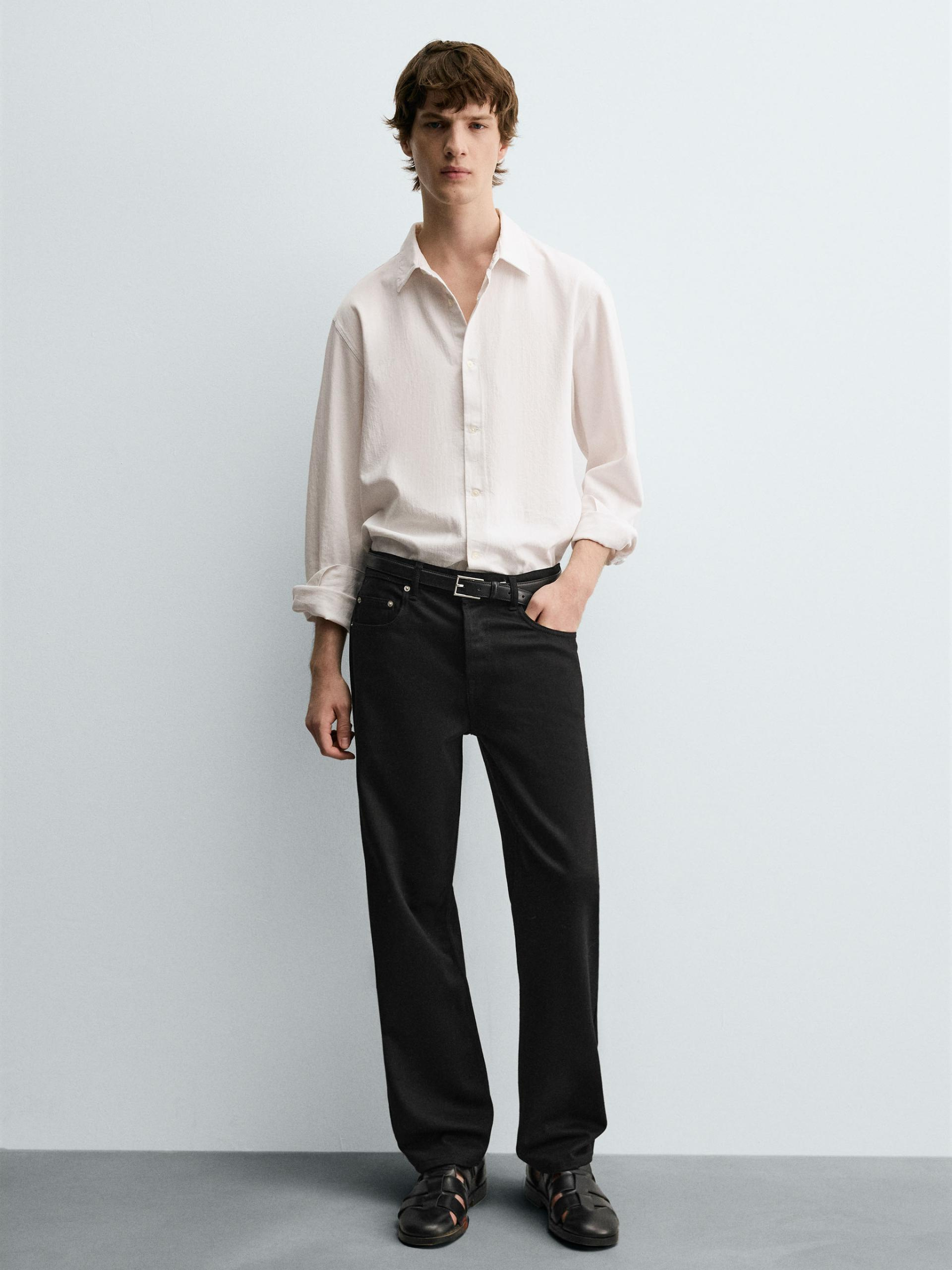 BLACK STRAIGHT FIT JEANS