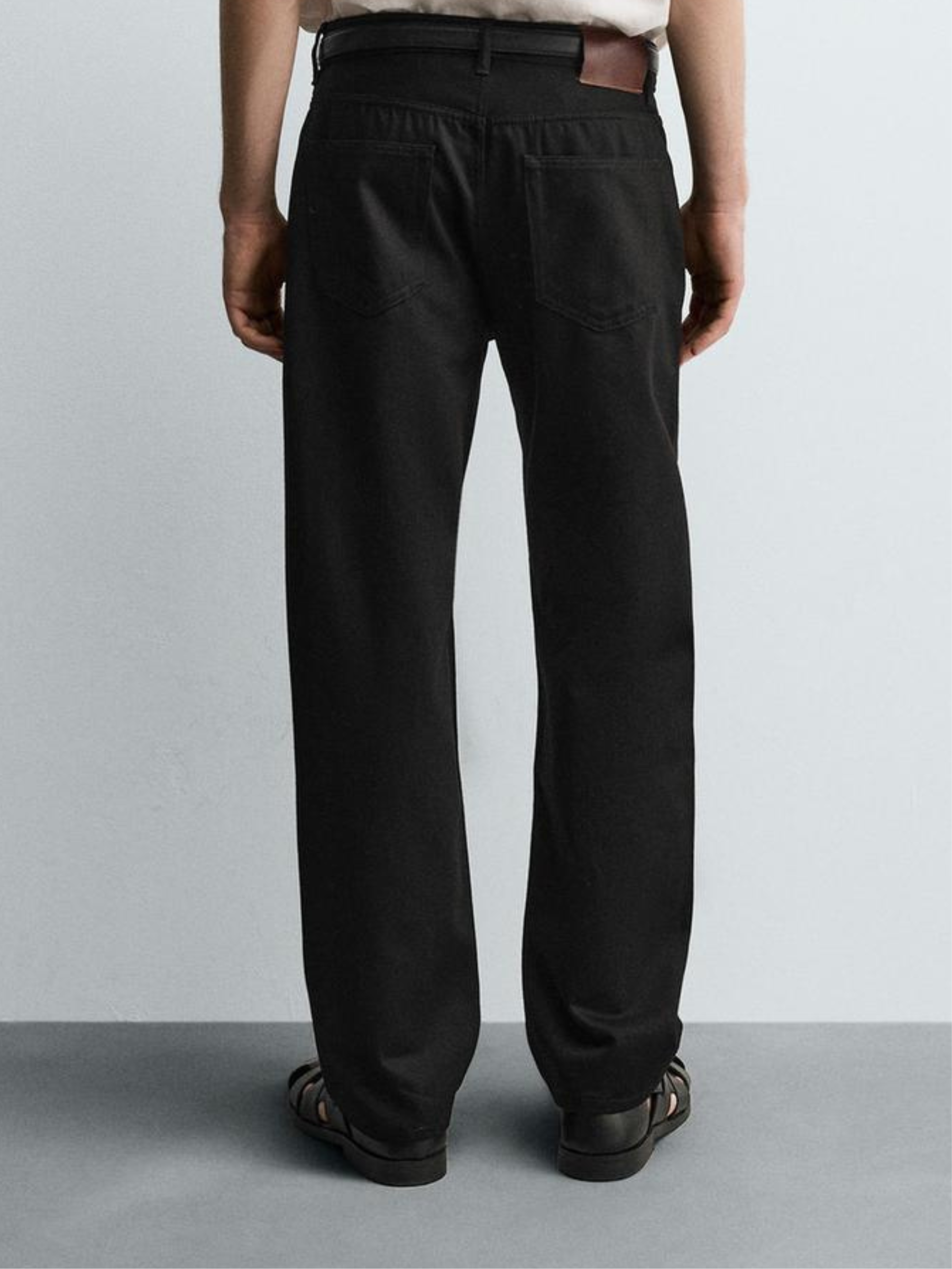 BLACK STRAIGHT FIT JEANS